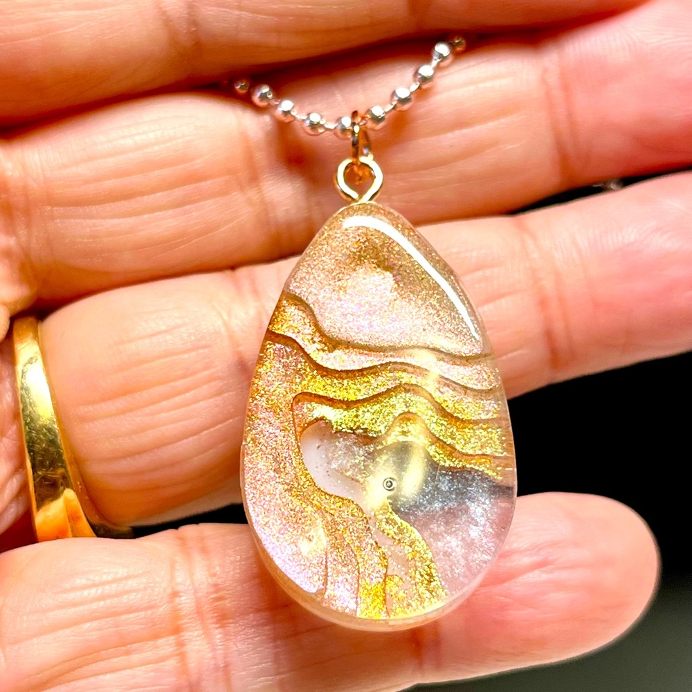 🌸💖cute handmade geography/terrain-resin pendant with chain